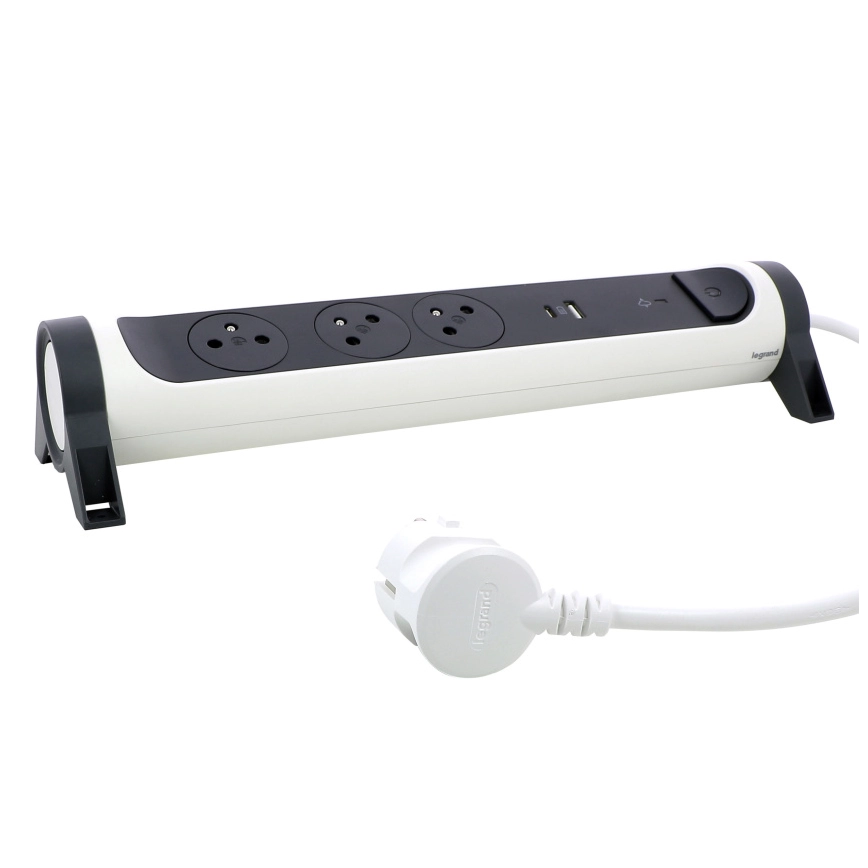 LEGRAND 049416  VERLENGSNOER MET SCHAKELAAR 3Z TYPE E + USBA + USBC 1,5M