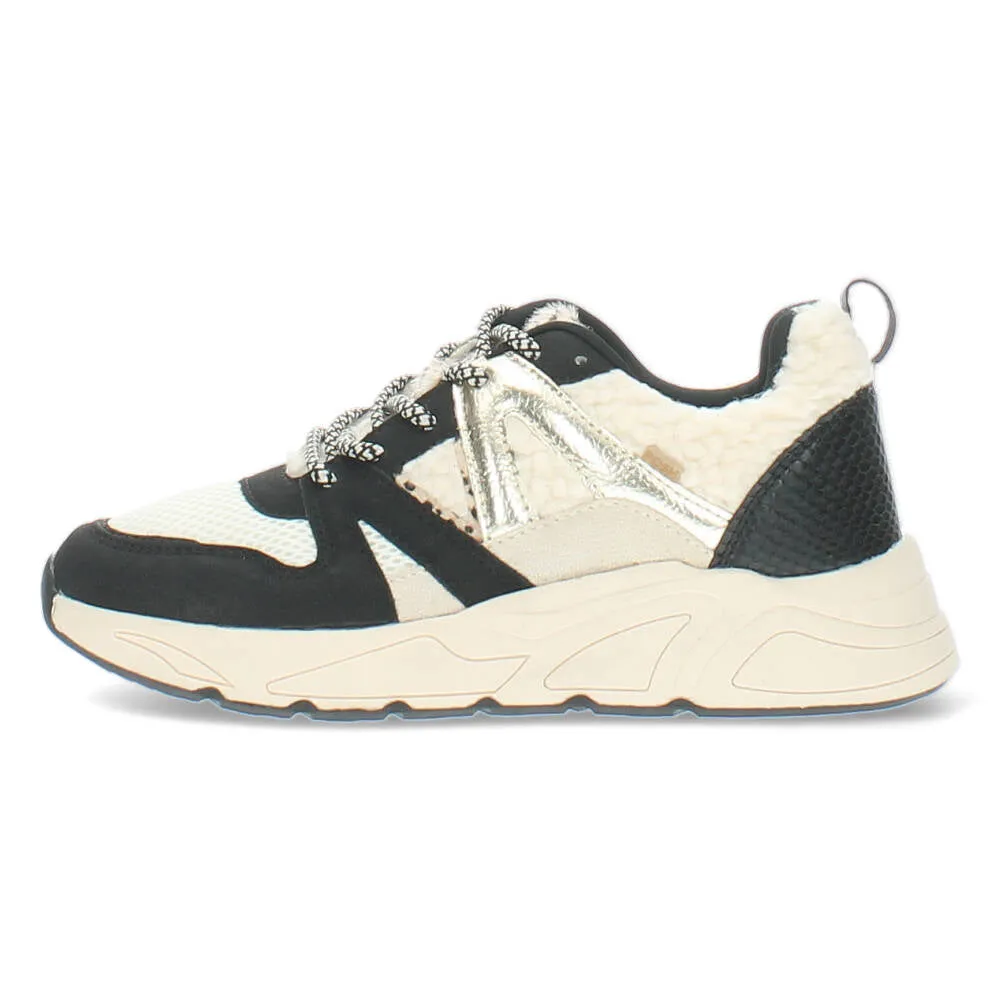 Zwarte sneakers